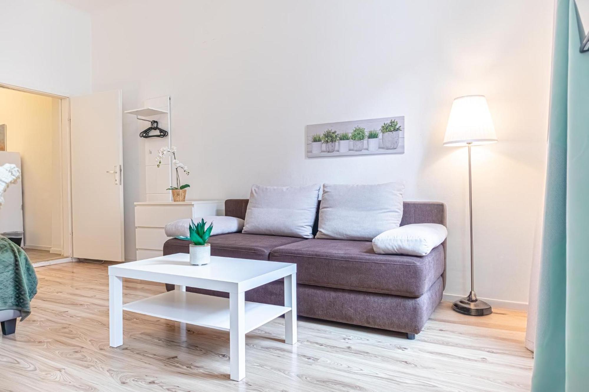 Charming 2br With Location In Appartement