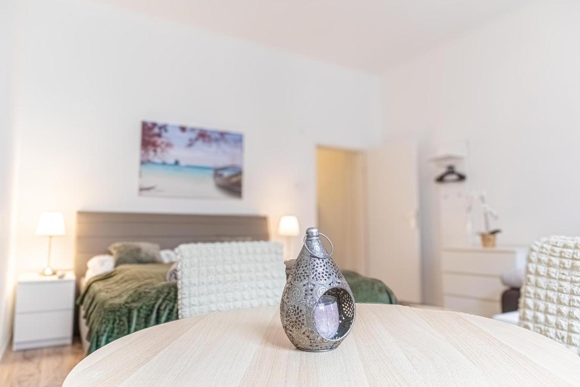 Charming 2br With Location In * Vienne